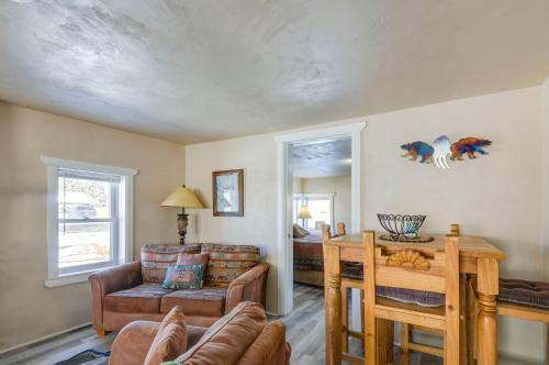 Downtown Del Norte Home Near Hiking and Fishing! in Del Norte, USA
