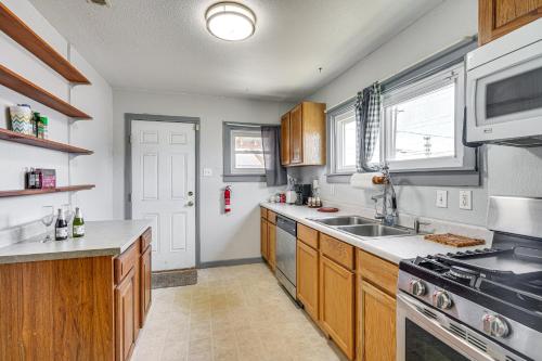 3 Mi to Riverwalk Mountain-View Pueblo Home! in Pueblo, USA