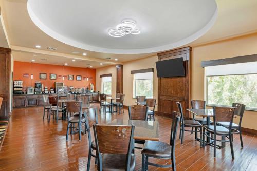 Best Western Plus Goliad Inn & Suites - 식음료(F&B)