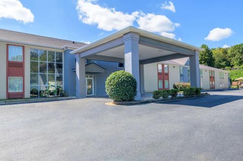 Motel 6 Dawsonville GA North GA Premium Outlets in Dawsonville, USA