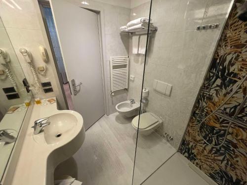 Holiday Inn Turin City Centre - image 3