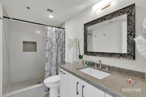 Three-Bedroom Deluxe Apartment image 4