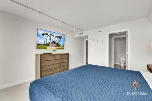 Three-Bedroom Deluxe Apartment image 9