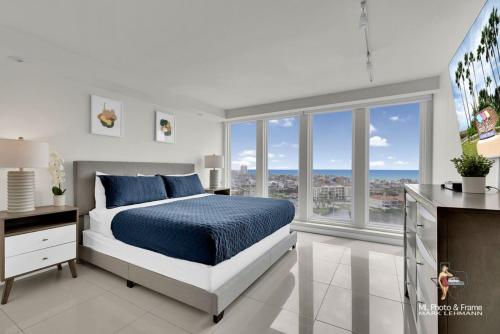 Three-Bedroom Deluxe Apartment image 10