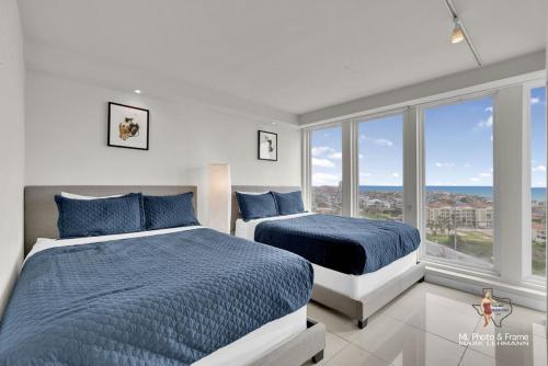 Three-Bedroom Deluxe Apartment image 8