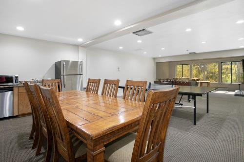 103 Fallridge Condominiums condo - image 11