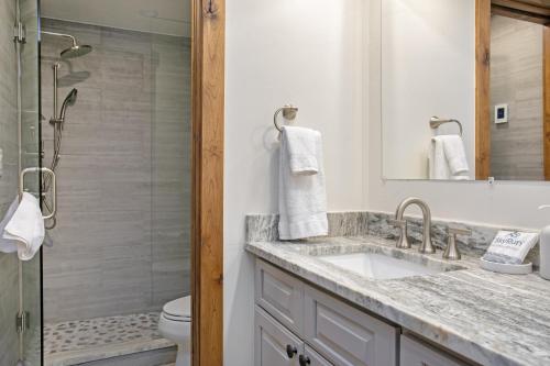 103 Fallridge Condominiums condo - image 14