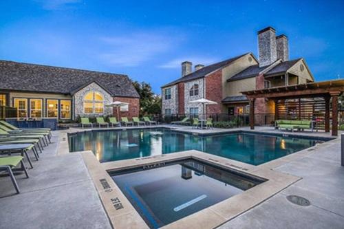 Peaceful & Stylish, 1BD with Resort-Style Pool&Gym, Plano (foto 6)