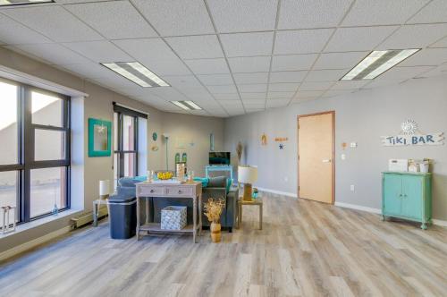 Updated Del Norte Apartment, Walk to Downtown! in Del Norte, USA