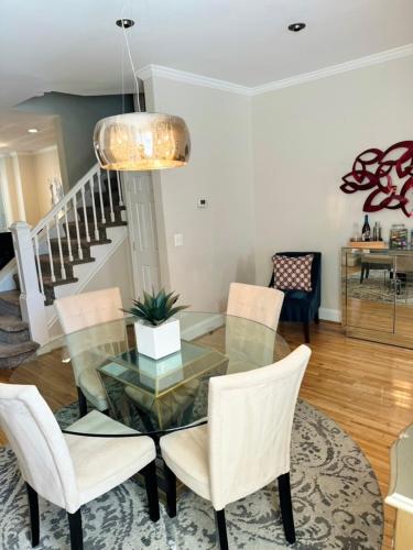 Suites at V Street in Washington, USA