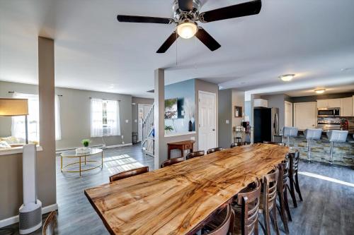 Cheerful Large 5 Bdr & Loft - Hot Tub Private in Albrightsville, USA