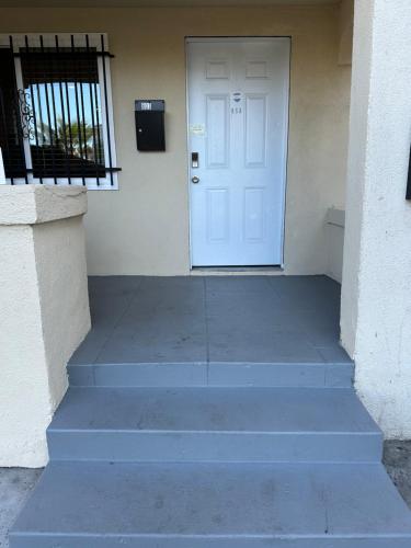 Affordable Stay America in Los Angeles, USA
