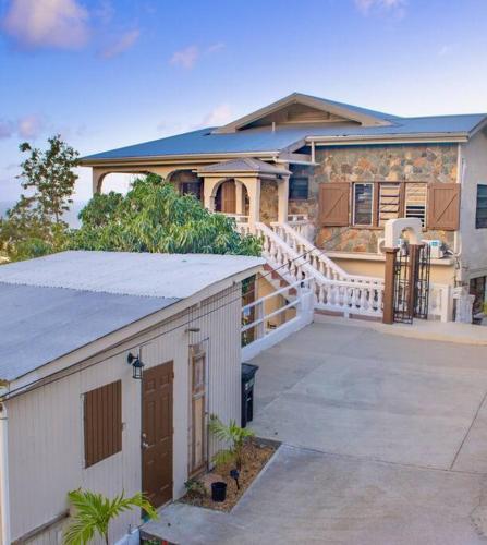 Vista exterior, St John, USVI, Hillside Villa, Cruz Bay in Cruz Bay