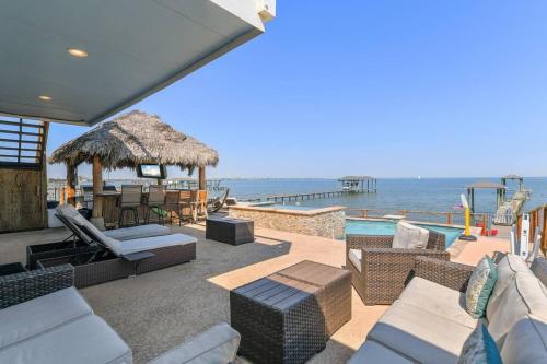 Bayfront Luxury House with Pool in Kemah (Texas)