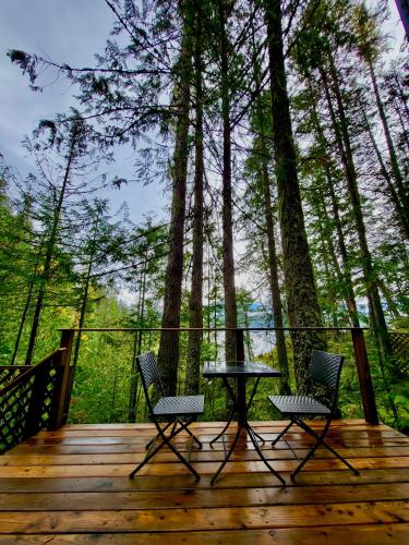 Apkārtne, Forest Nook in Ainsworth Hot Springs (BC)