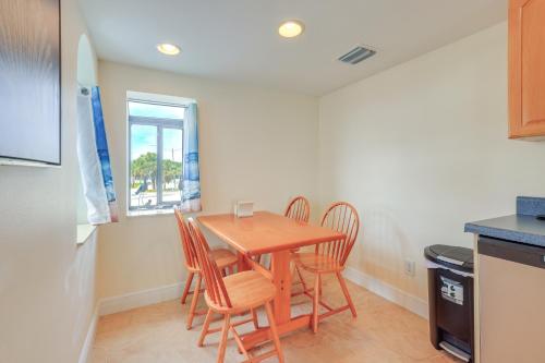 Oceanside Beachfront Fort Pierce Retreat in Fort Pierce, USA