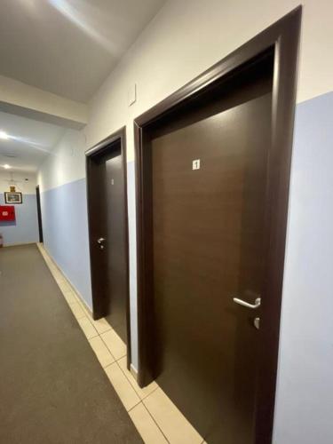 Apartments and Rooms L E F T RIVER Belgrade 4