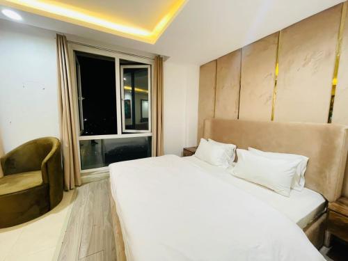 Luxury One Bed Apartment Goldcrest Grand Mall and Residency DHA LHR - image 13