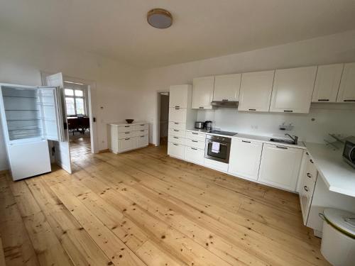 Konyha, Family Apartment with very large living room in Gutenzell-Hurbel