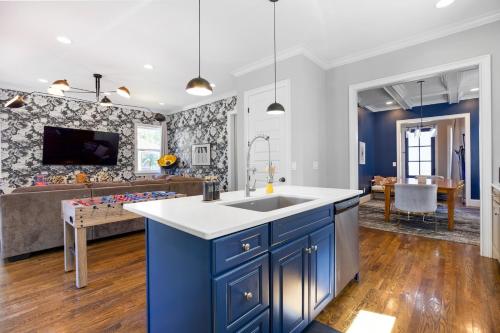 5 Mins to Downtown - Big Luxury house - 7 beds in Nashville, USA