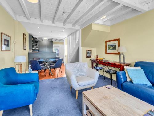 Waterfront 2-Bedroom Harbour View Apartment