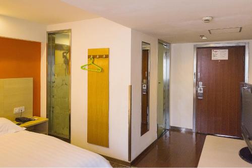 Motel 168 Shanghai South Pudong Road No1 Yaohan Branch - 