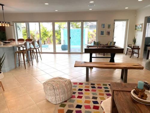 Walking from the beach 3Br Villa in Fort Lauderdale, USA
