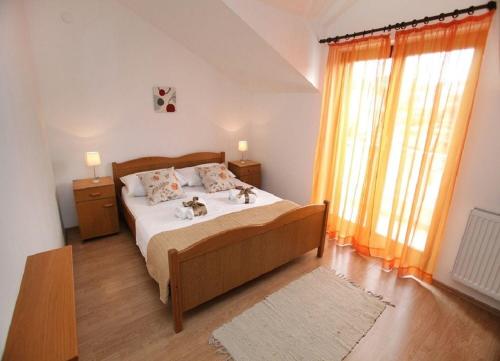 Apartments Antonia in Okrug Gornji