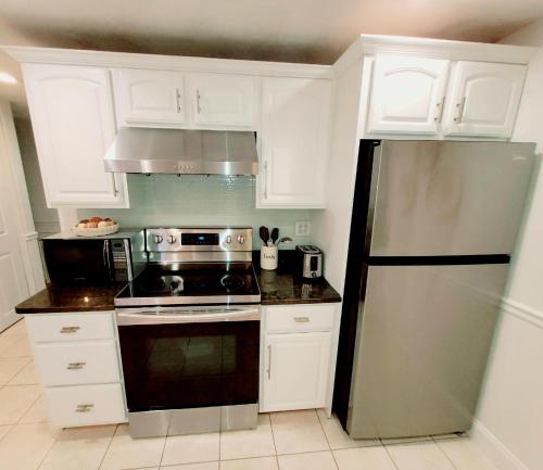 ห้องครัว, Cozy house, close to downtown Danvers in เดนเวอร์ (MA)