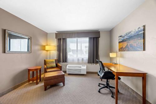 Best Western Inn at the Rogue - image 10