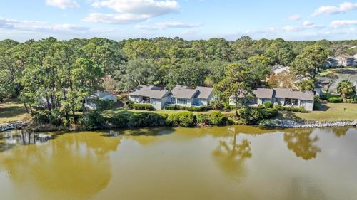 Serene, Pet Friendly Sea Pines Villa Near Beach with Pool Access Serene, Pet Friendly Sea Pines Villa Near Beach with Pool Access