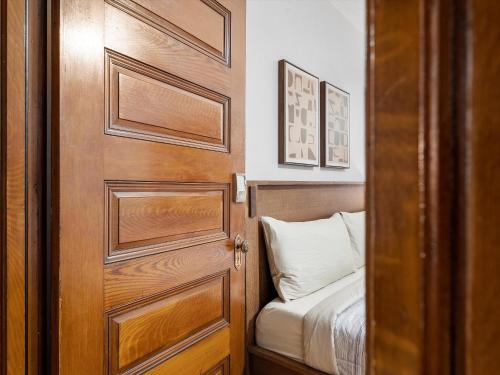 Oakland, Pittsburgh !B Stylish and Quiet Private Bedroom with Shared Bathroom in Pittsburgh, USA
