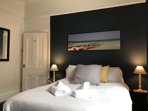Bright Spacious 3-bed with office & patio, Preston, Preston (zdjęcie 5)