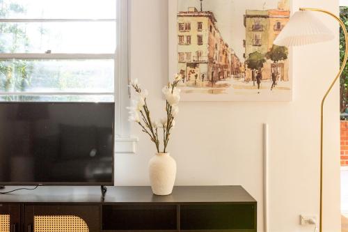 'Coogee Cabanita' Charming Coastal Comfort - image 8