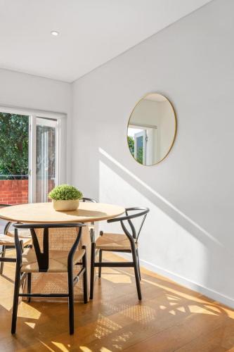 'Coogee Cabanita' Charming Coastal Comfort - image 6