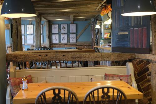 The Crown Inn Dial Post - image 5