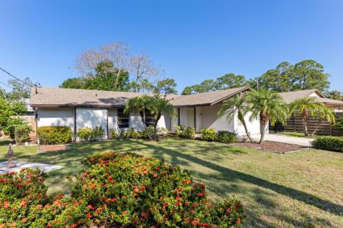 Sarasota Costal Vibe 15 min from Siesta Key in Sarasota, USA