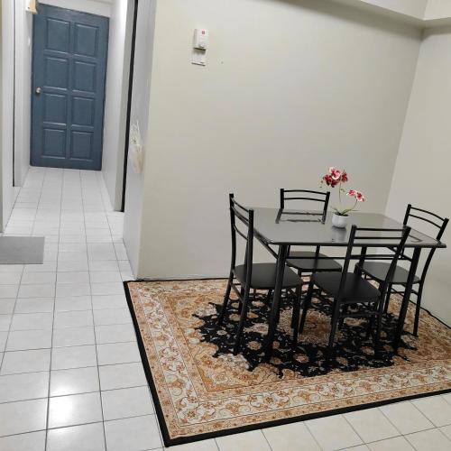 Nur Homestay | Damansara Damai near Damansara Damai Medical Centre