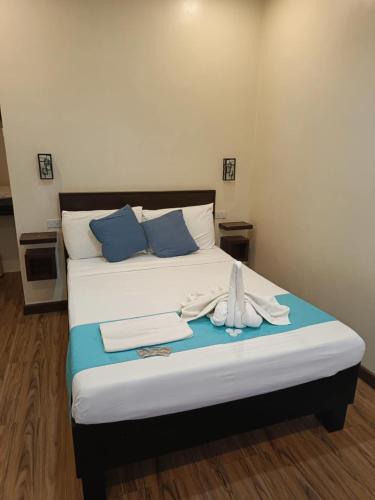Harbour Bliss Hotel Room Type - Queen Room