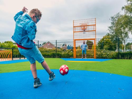 Comfy chalet with dishwasher near the beach