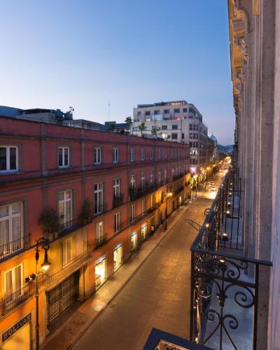 Erkély/terasz, Hotel Histórico Central near Franz Mayer Múzeum