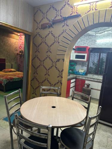 Doon Resort & Farmhouse Stay in Jhajra