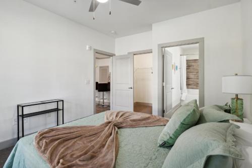 Overlook 5001i Luxury Accommodations I Pool in Knoxville, USA
