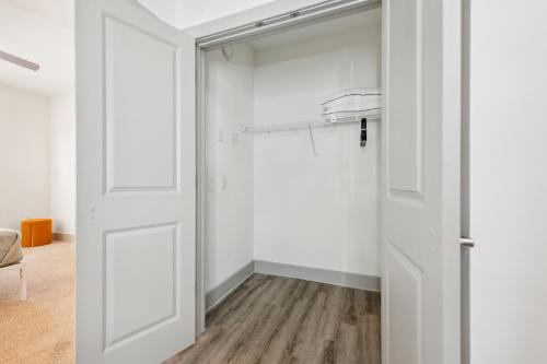 Overlook 2103 I Luxury Redefined I Free Parking