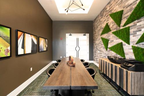 Overlook 2103 I Luxury Redefined I Free Parking