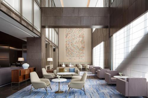 Restaurant, Courtyard by Marriott Xi'an North in City Library