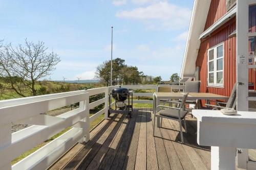 Three-Bedroom Holiday Home  image 4