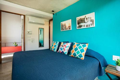 Suite Indigo image 2