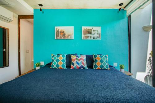 Suite Indigo image 4
