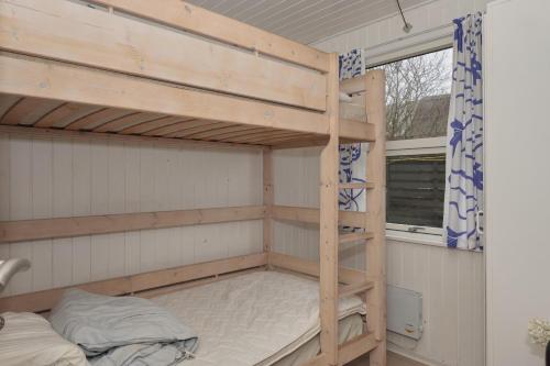 Three-Bedroom Holiday Home  image 9